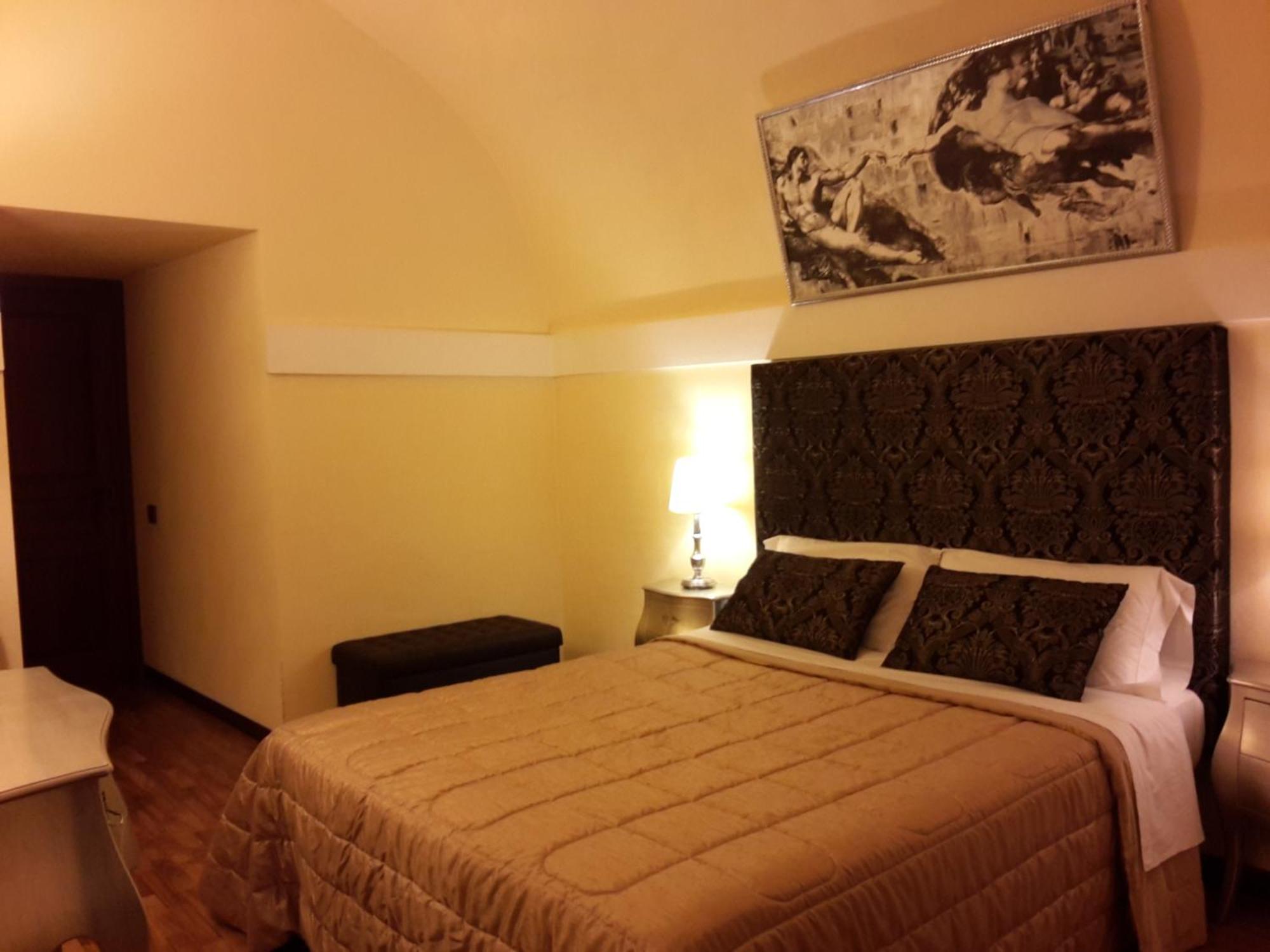 Castello Izzalini Todi Resort Стая снимка