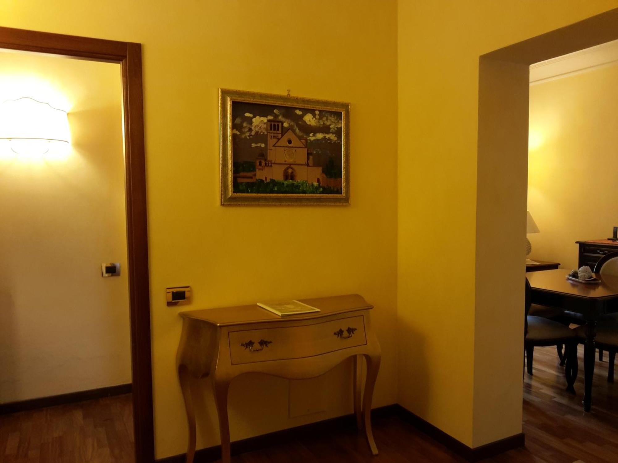 Castello Izzalini Todi Resort Стая снимка