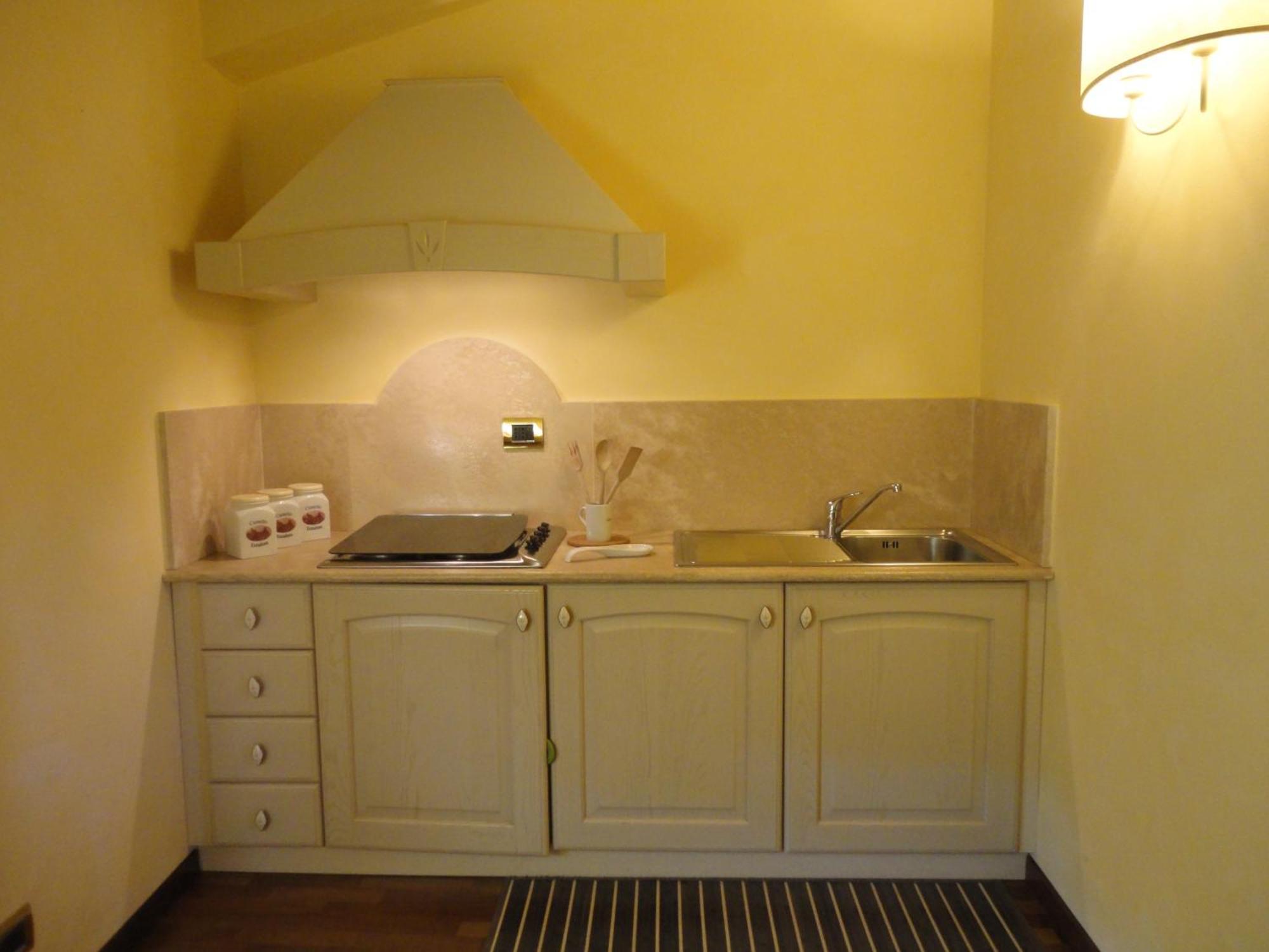 Castello Izzalini Todi Resort Екстериор снимка