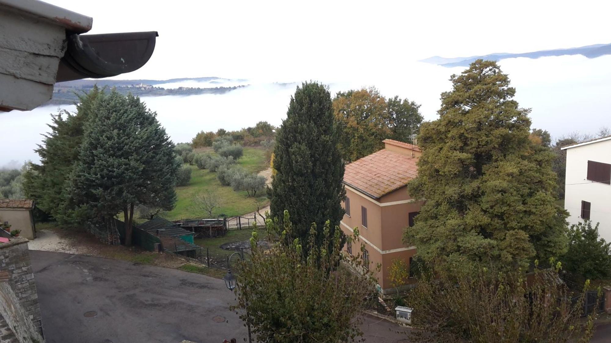 Castello Izzalini Todi Resort Екстериор снимка