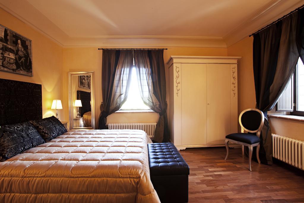 Castello Izzalini Todi Resort Стая снимка