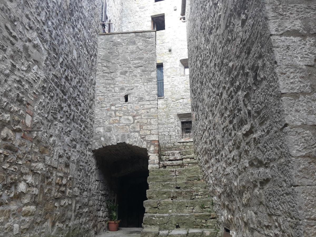Castello Izzalini Todi Resort Екстериор снимка